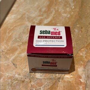 Q10 Protection Cream - Age Defense